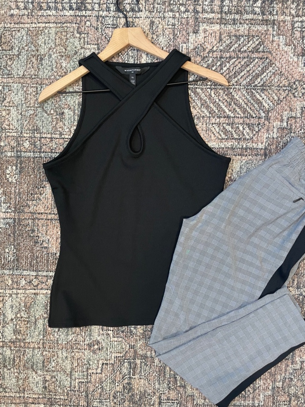 WHBM For Me Ribbed Tank Top Size XL Black Keyhole Neck Stretch Fitted